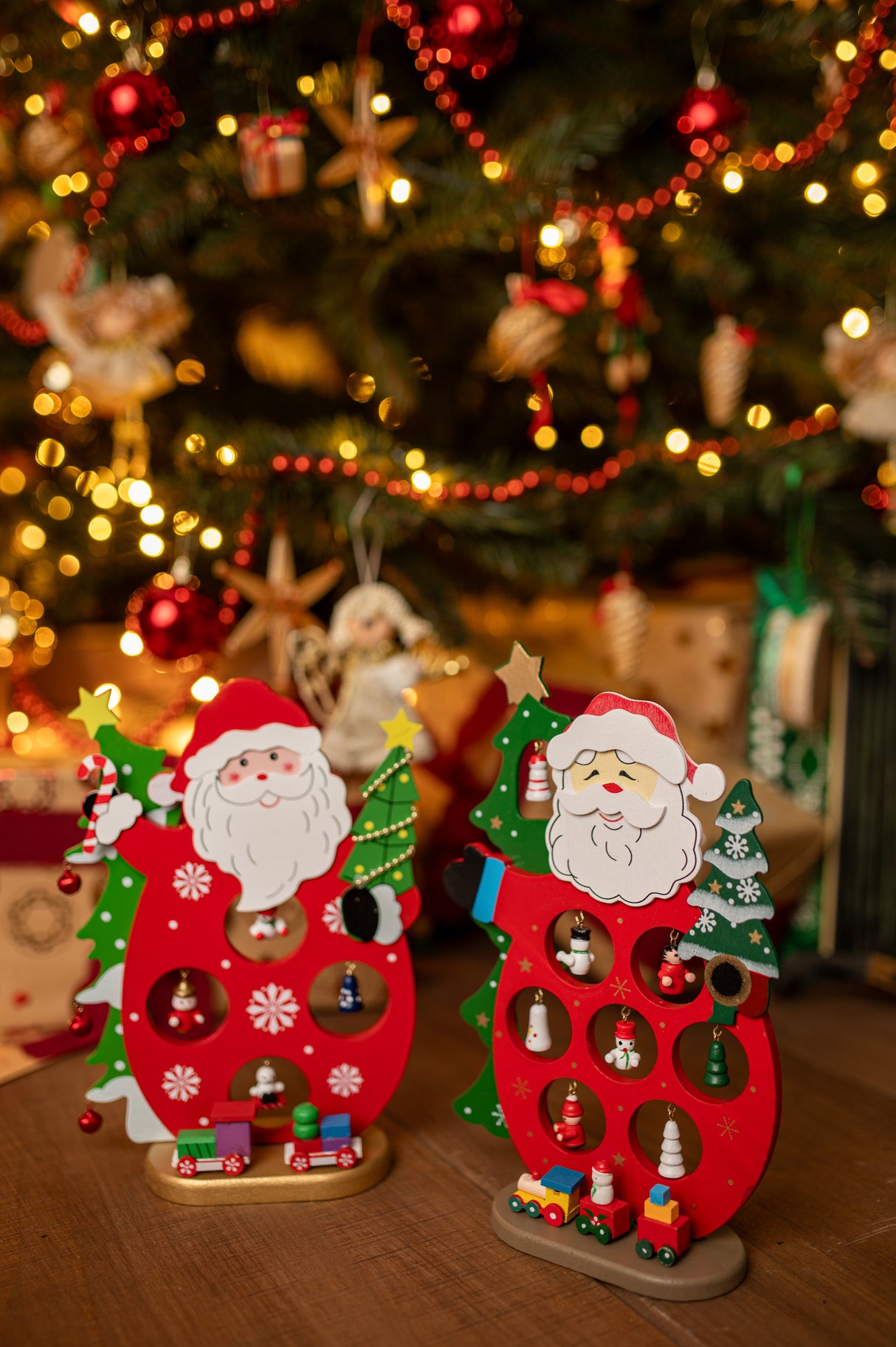 Weihnachtsmannfigur aus Holz