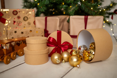 Set mit 4 Kraftpapier-Geschenkboxen