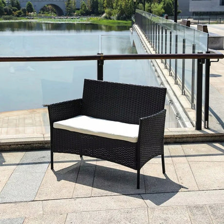 Gartenmöbel-Set aus Rattan für 4 Personen mit Tisch