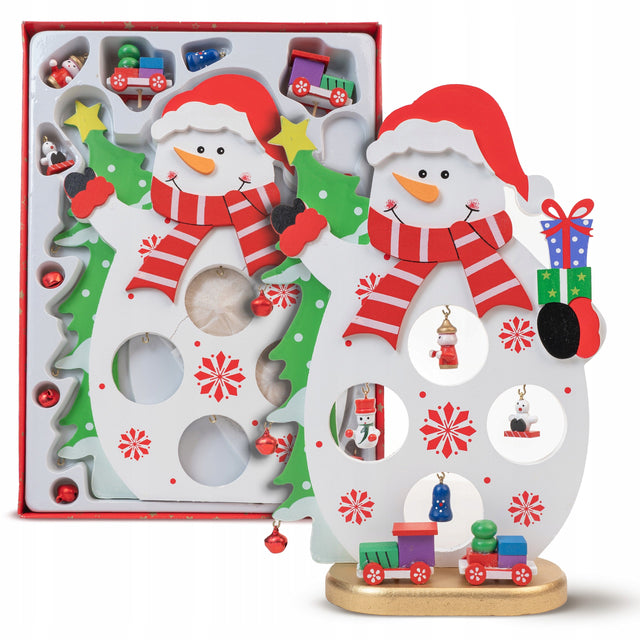 Schneemannfigur aus Holz