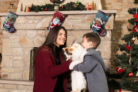 Set mit Weihnachtsstrümpfen und Kamindekorationen, 4-teilig.