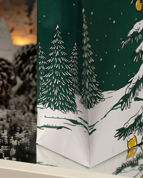 Weihnachtspapiertüte 240x100x320mm Grüner Weihnachtsbaum