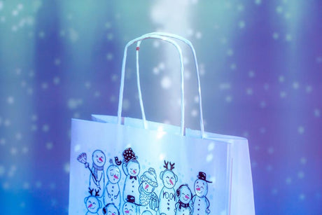 Weihnachtspapiertüte 240x100x320mm Schneemänner