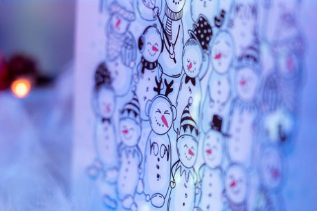 Weihnachtspapiertüte 240x100x320mm Schneemänner