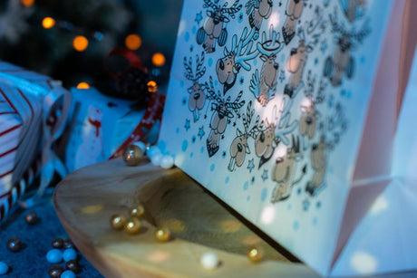 Weihnachtspapiertüte 240x100x320mm Rentier