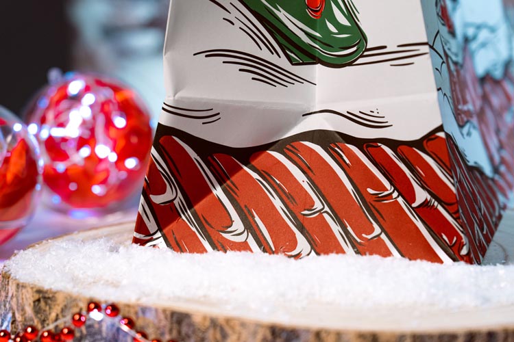 Weihnachtspapiertüte 400x180x390 mm Weihnachtsmann und Elf