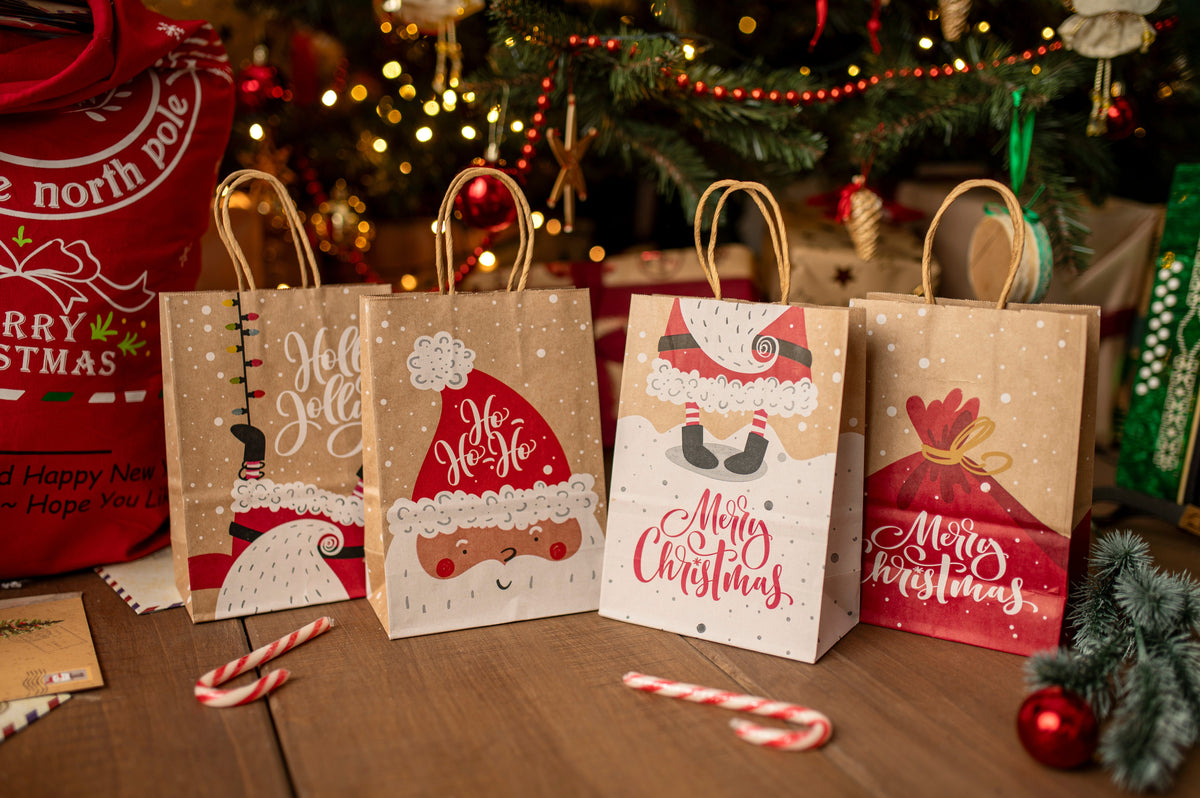 Weihnachts-Papiertragetasche 26+12x33 cm, Nikolaus, 4 Stück
