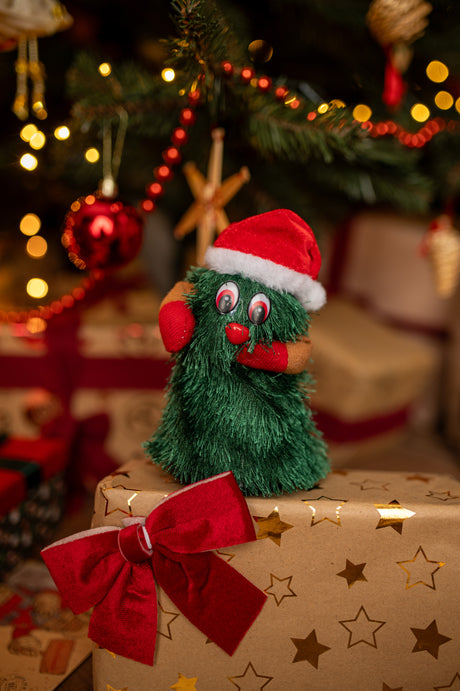 Tanzender, singender Weihnachtsbaum