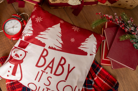 Set mit weihnachtlichen Dekokissenbezügen 44×44cm