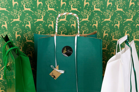 Set Weihnachts-Papiertüten mit Aufklebern und Tischkarten, Größenmix, Grün, 8-tlg.