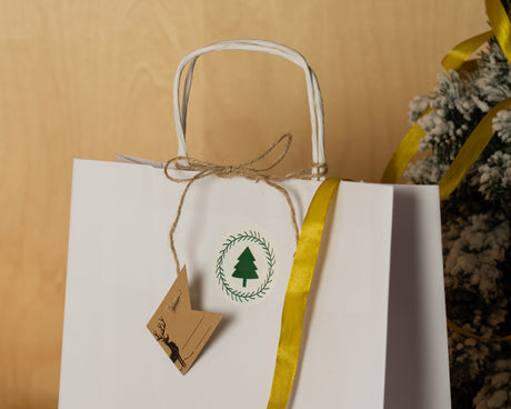 Weihnachtsgeschenktüten Set rot und weiß 8-tlg.