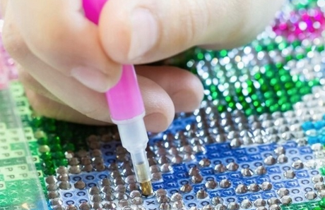 Diamantene Rentierstickerei