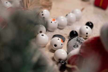 DIY Weihnachtsbaum-Schneemänner