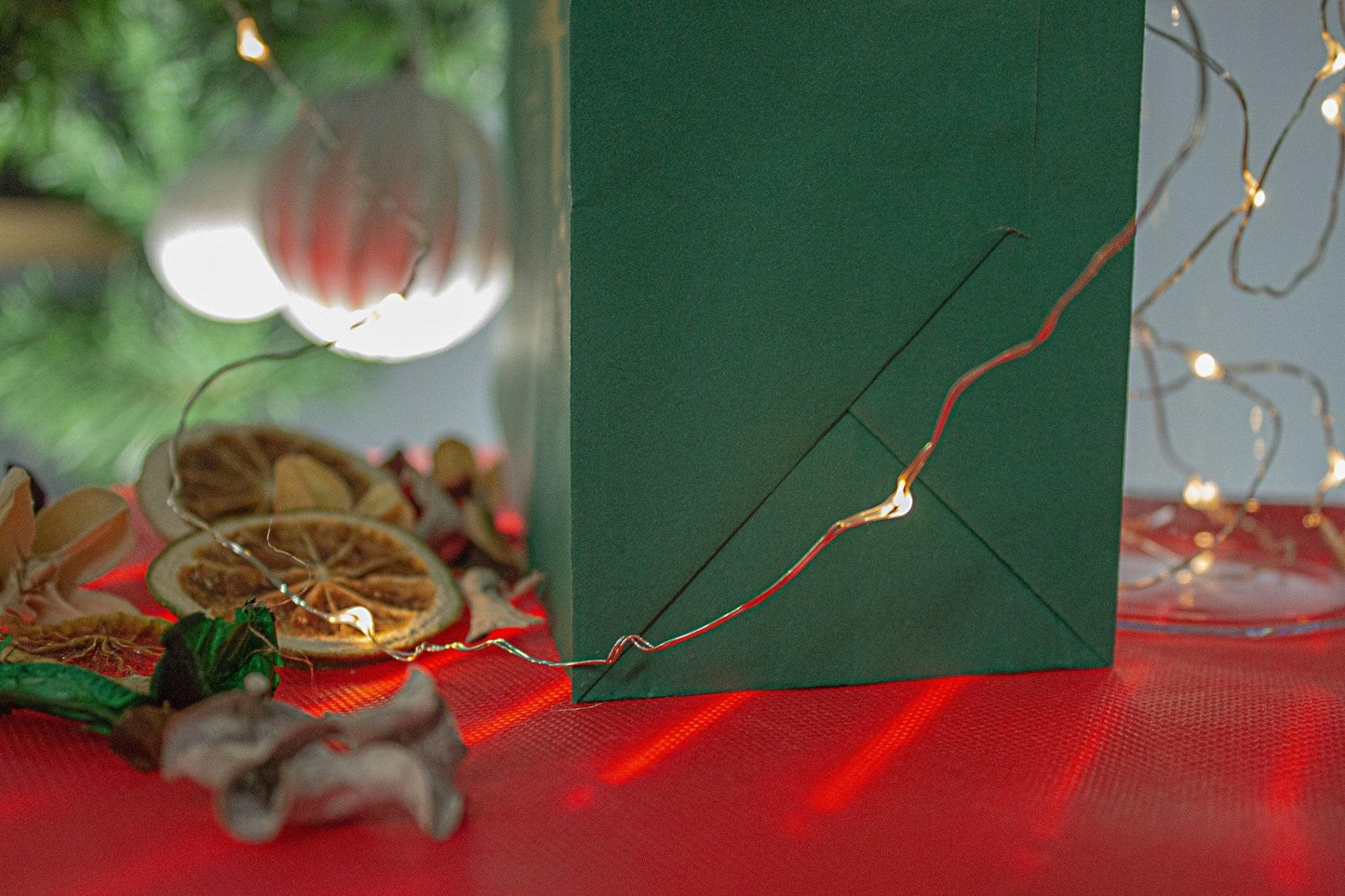 18+8,5x23cm Goldenes Rentier Dunkelgrün Weihnachts Kraft Geschenktüten